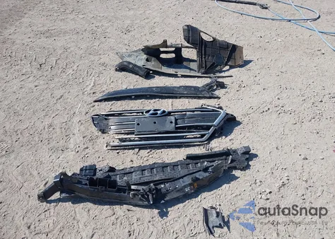 2018 Hyundai Elantra Sel z USA, uszkodzony, nr VIN 5NPD84LF4JH372625